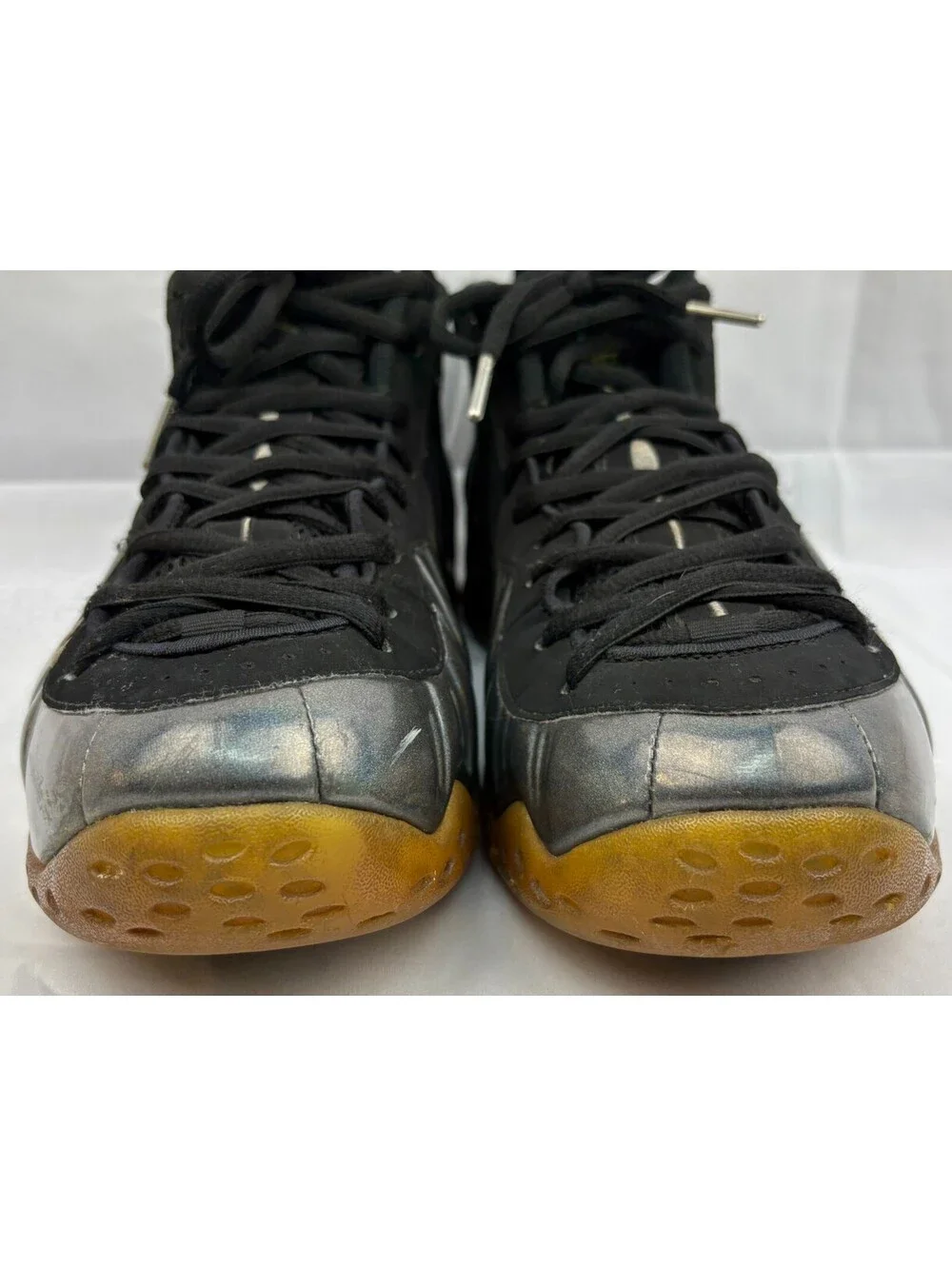 Nike Air Foamposite One Hologram Men's Size 11 Cleveland Cavaliers 314996-900